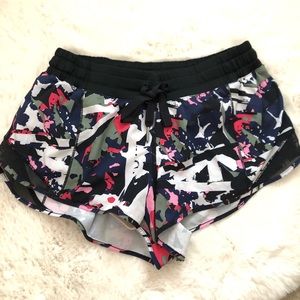 Lululemon run short!! Size 6!!